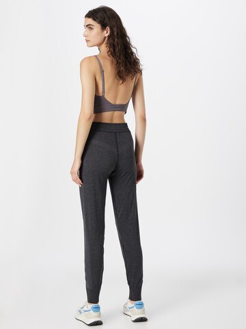 Hummel Slimfit Sportbroek 'HANA' in Zwart