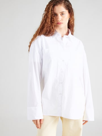 REMAIN Blouse in Wit: voorkant