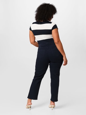 Nasty Gal Plus Regular Jeans in Schwarz