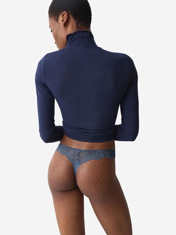 String TRIUMPH en bleu