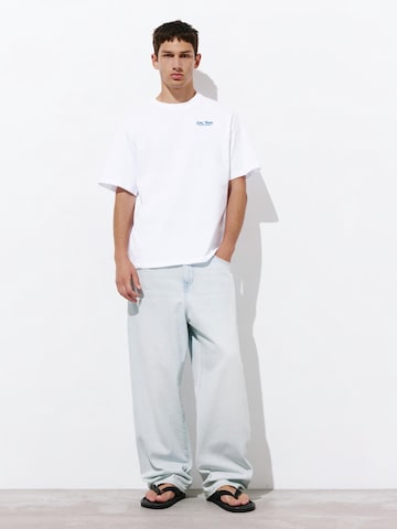 Pull&Bear Koszulka w kolorze biały
