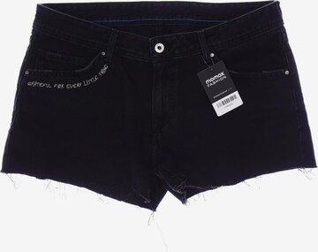 Pepe Jeans Shorts in L in Black: front