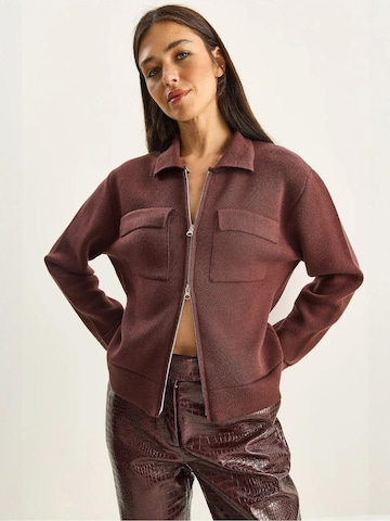 Bianco Lucci - Casaco de malha em castanho: frente