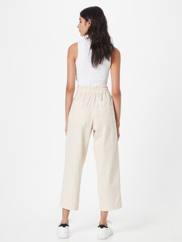 LEVI'S ® - Regular Calças 'Scrunchie Pant' em bege