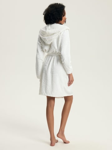 Henderson Short Bathrobe 'Daryl' in Beige