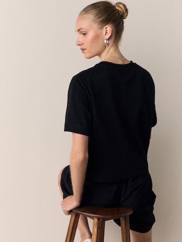 Next T-Shirt in Schwarz