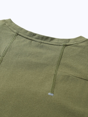 YOUTHUP Performance Shirt 'Trockenbahn' in Green