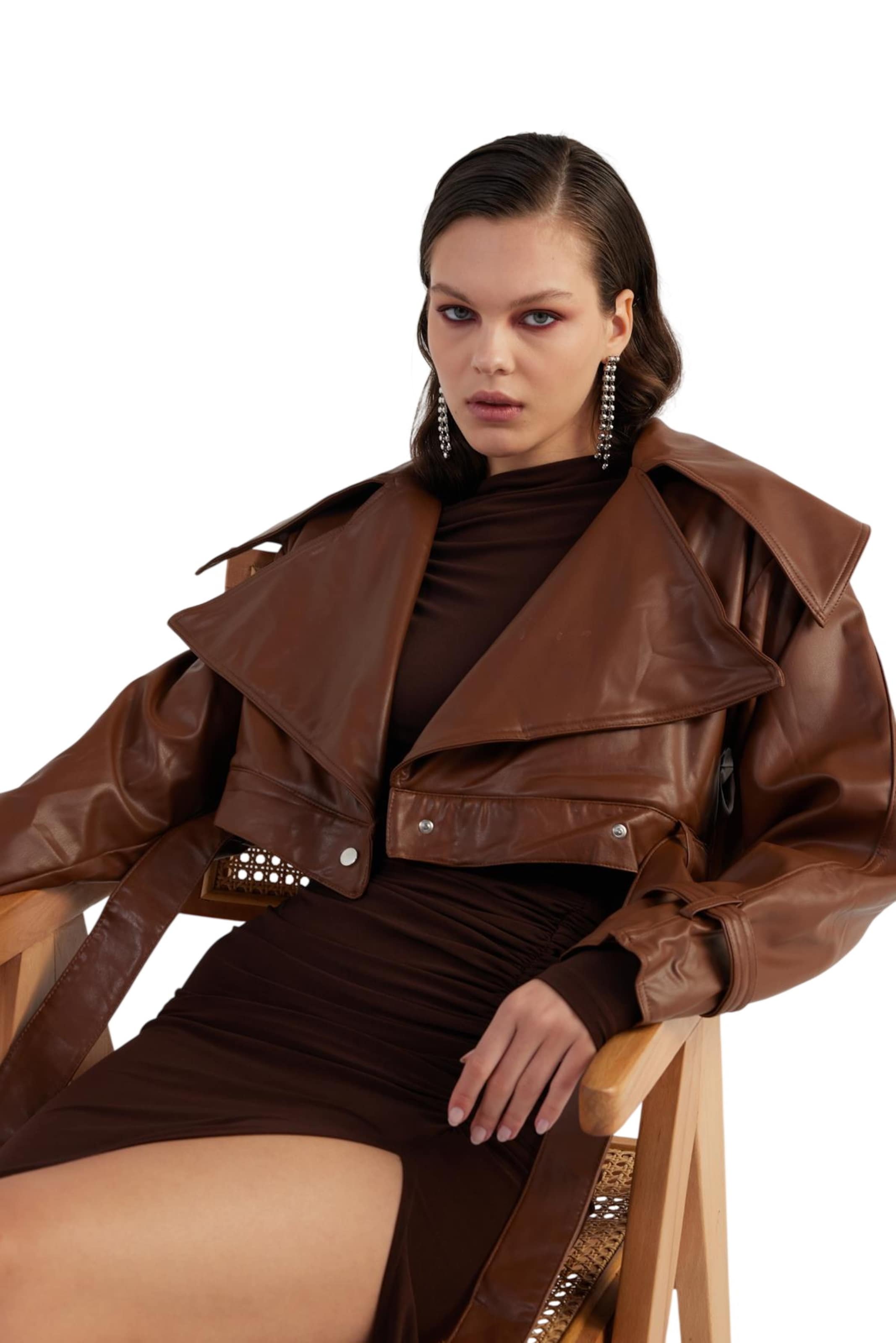 HOLLY LOLLY Between-Season Jacket in Brown