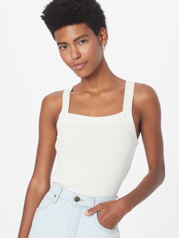 UNITED COLORS OF BENETTON Knitted Top in White: front