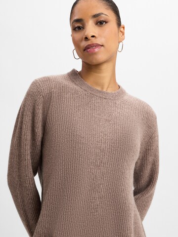 Marie Lund Gebreide jurk in Beige