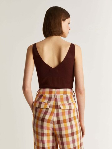 Scalpers Top in Brown