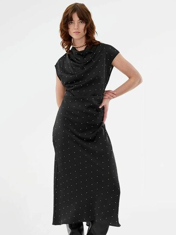 Robe modström en noir : devant