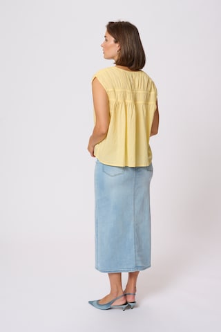 Kaffe - Blusa 'KAThua' em amarelo