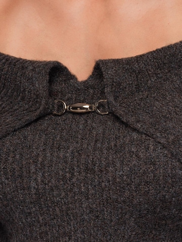 Pullover di Ombre in marrone