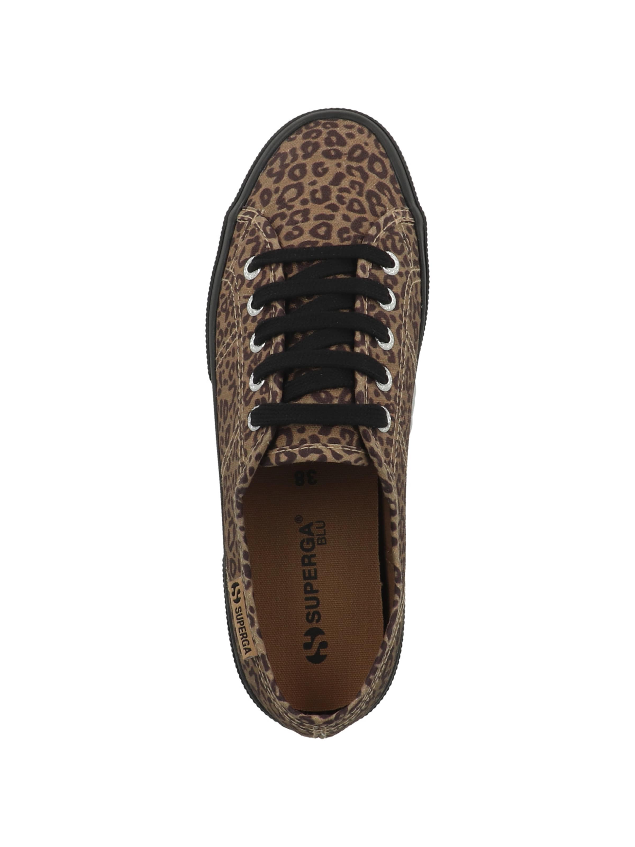 SUPERGA Sneaker in Braun