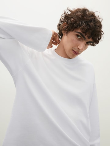 Bershka Shirt in White
