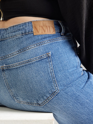 Vero Moda Curve Regular Jeans 'VMCTessa' in Blue