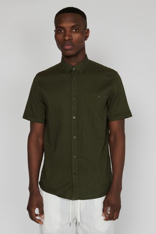 Coupe regular Chemise 'Trostol ' Matinique en vert : devant