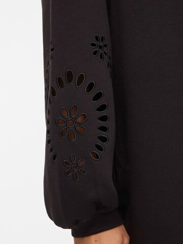 Rochie 'VISANDY' de la VILA pe negru