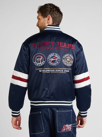 Tommy Jeans Jacke 'Varsity Explorer' in Blau: Vorderseite