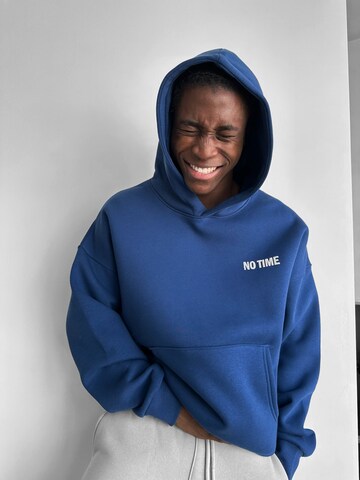 Kleidermafia Sweatshirt 'No Time for Nonsense' in Blauw: voorkant