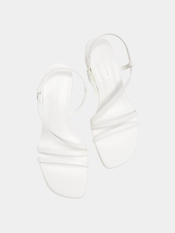 Pull&Bear Sandal i vit