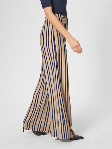 MADELEINE Wide Leg Hose in Beige