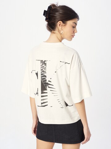 Calvin Klein Jeans T-Shirt in Beige