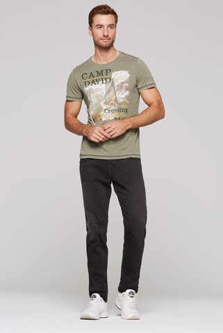 CAMP DAVID Bluser & t-shirts i grøn