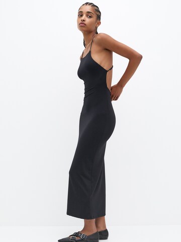 Robe Pull&Bear en noir