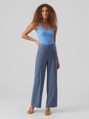 VERO MODA Wide leg Trousers with creases 'Becky' in Grey