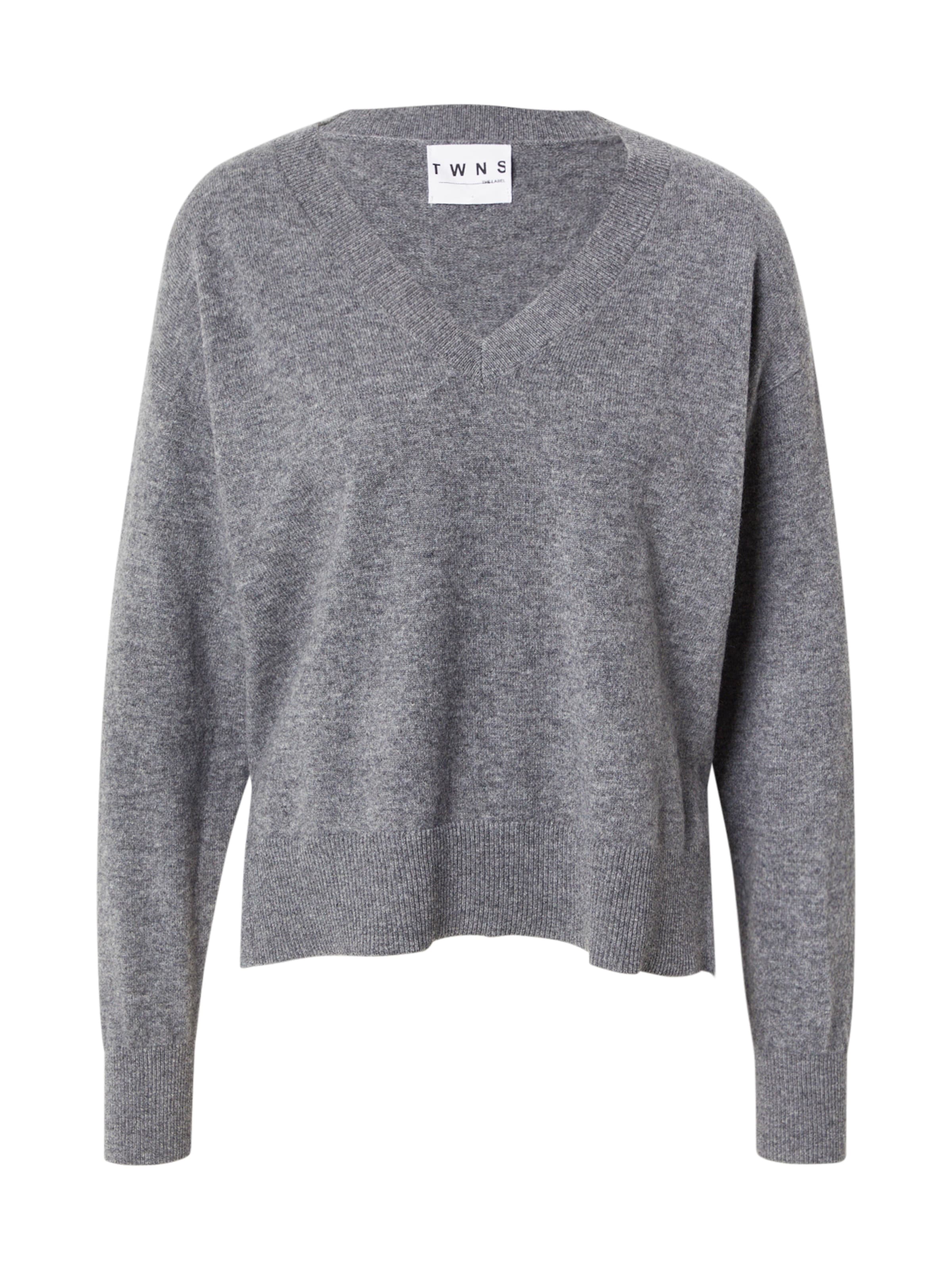 TWNS THE LABEL Sweater 'Boulder' in Grey: front