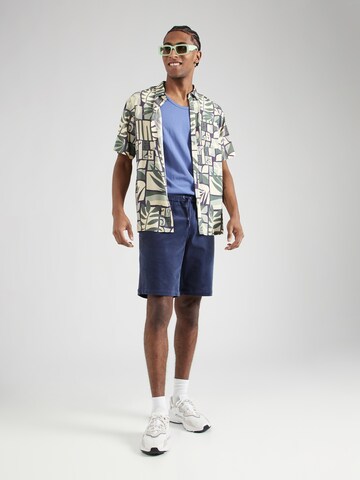 Iriedaily Regular Shorts 'Corvin ' in Blau