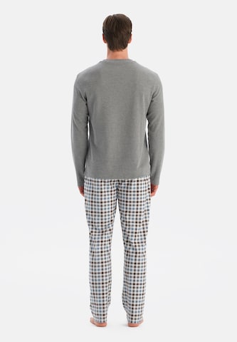 Dagi - Pijama comprido em cinzento