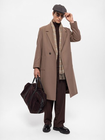 Antioch Between-Seasons Coat in Beige