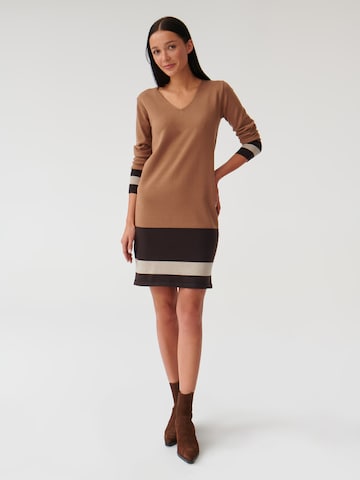 TATUUM Stickad klänning 'MEDI' i brun