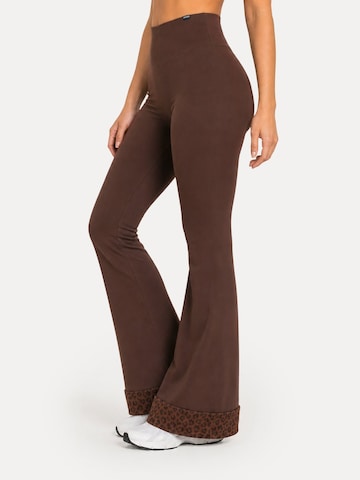 Coupe slim Leggings ' Lithara Solid ' Smilodox en marron
