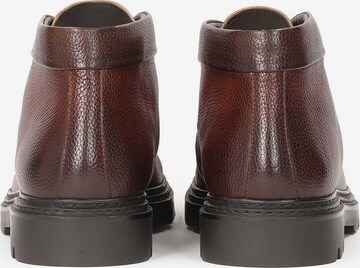 Kazar Chukka boots σε καφέ