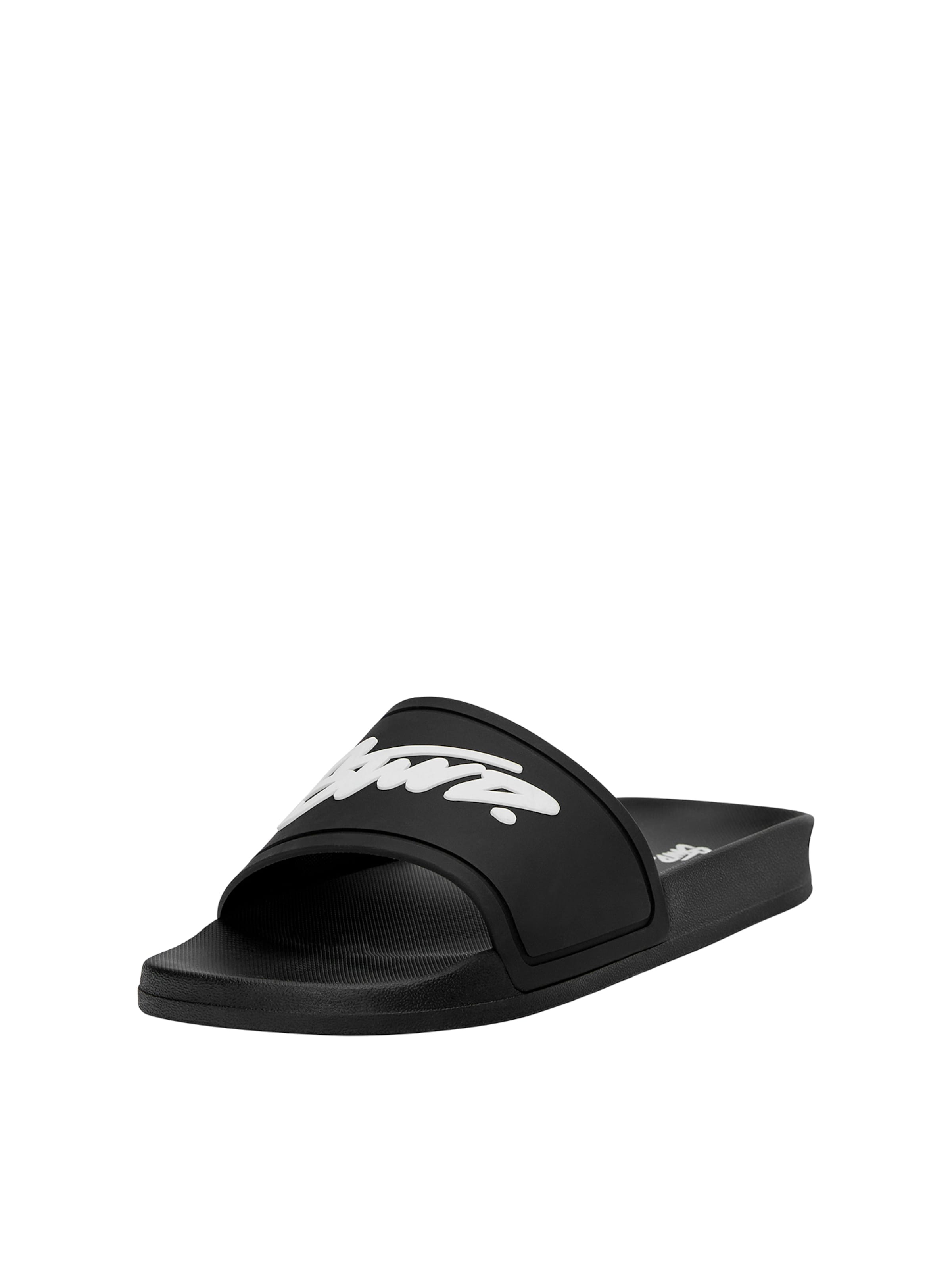 Mule 'STWD' Pull&Bear en noir : devant