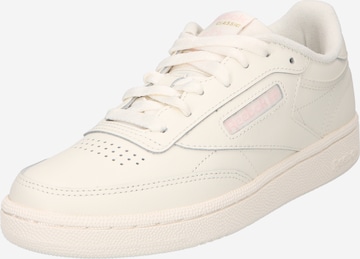 Sneaker bassa 'Club C 85' di Reebok in bianco: frontale
