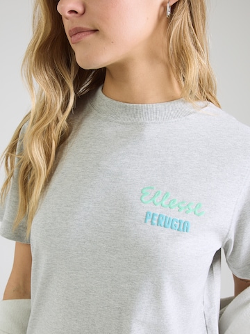 Tricou 'Fruttas' de la ELLESSE pe gri