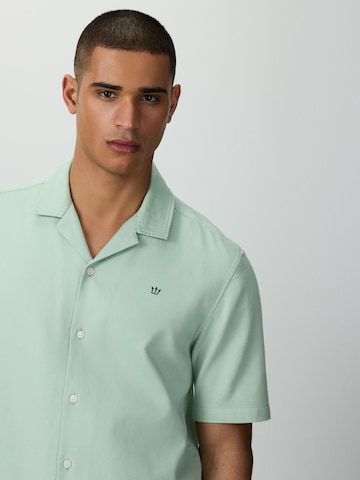 Next - Regular Fit Camisa em verde