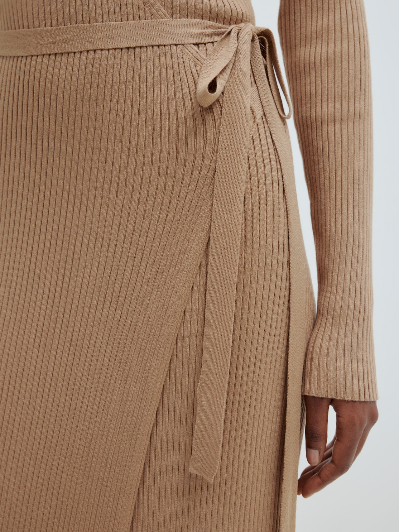 EDITED Strikkjole 'Mailien' lysebrun