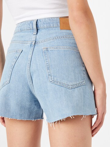 WEEKDAY Regular Shorts 'Rowe' in Blau