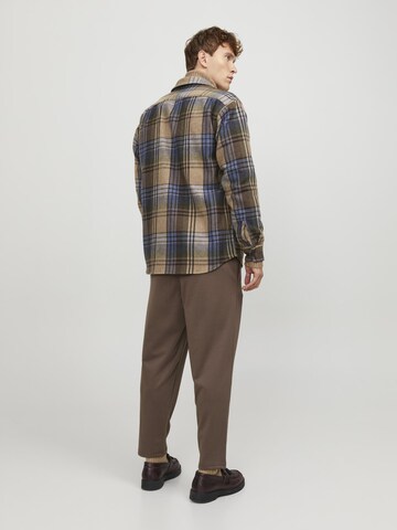 JACK & JONES Comfort Fit Skjorte i brun