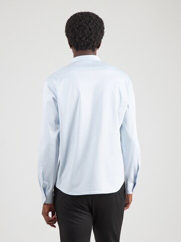 Coupe regular Chemise 'Motion' BOSS en bleu