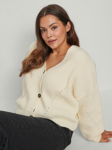 NA-KD Knit Cardigan in Beige: front