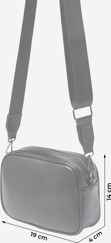 ABOUT YOU Crossbody bag 'Julia' in Black