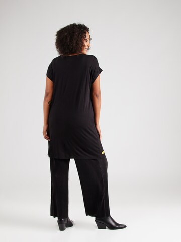 Tricou 'CARSNOOPY' de la ONLY Carmakoma pe negru
