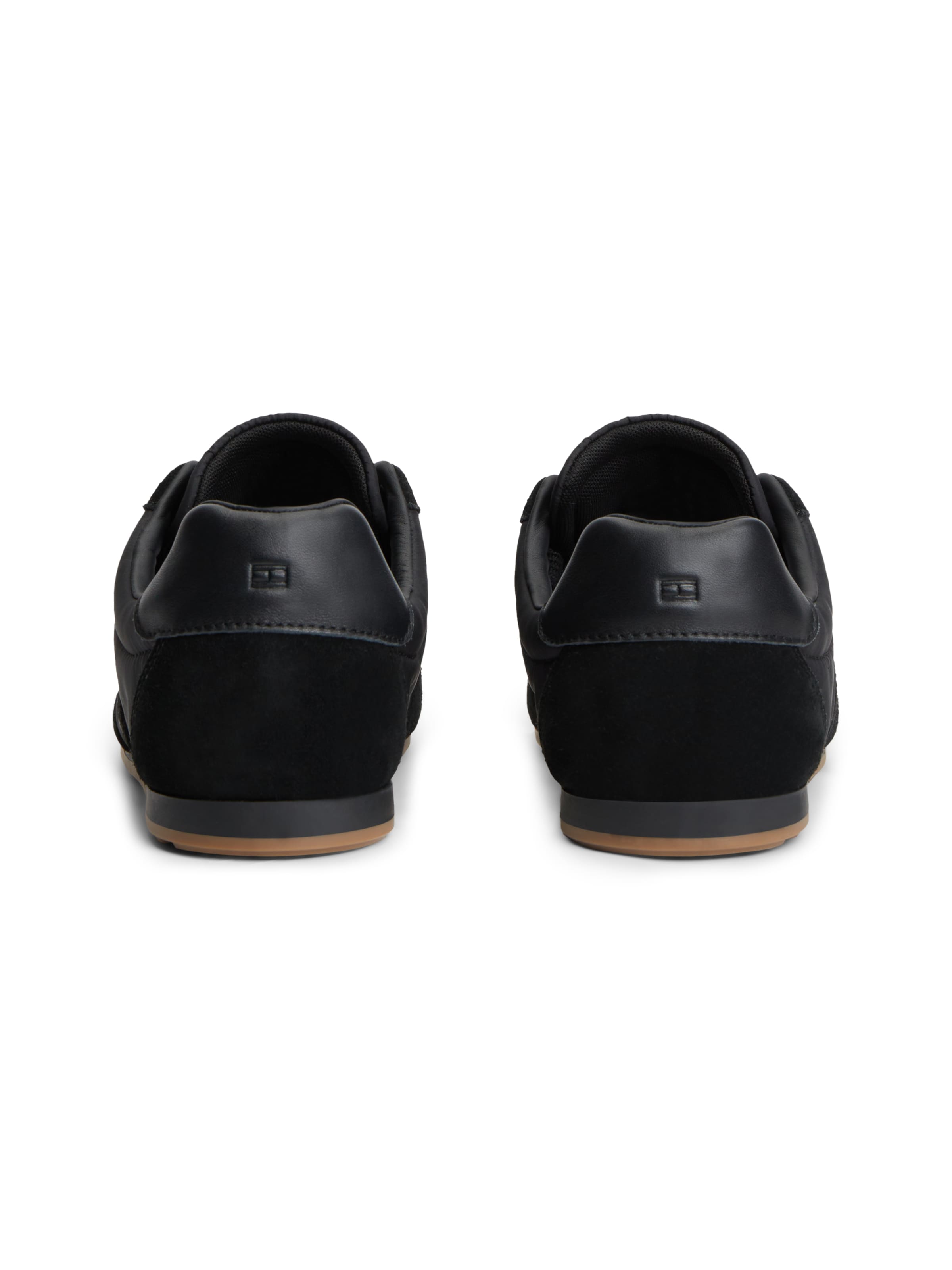 TOMMY HILFIGER Sneaker in Schwarz